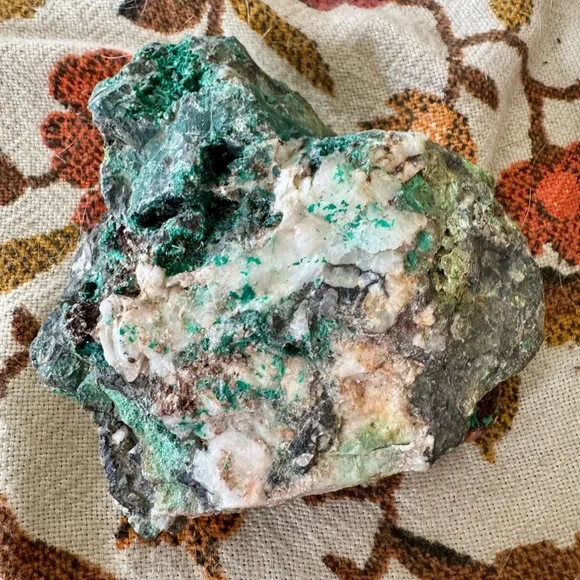 Emerald Green Malachite Crystalline Decor Accent - Picture 11 of 15